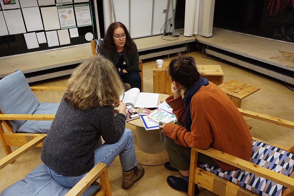 Gruppenarbeit bei der Schulung zur climatechallenge. 